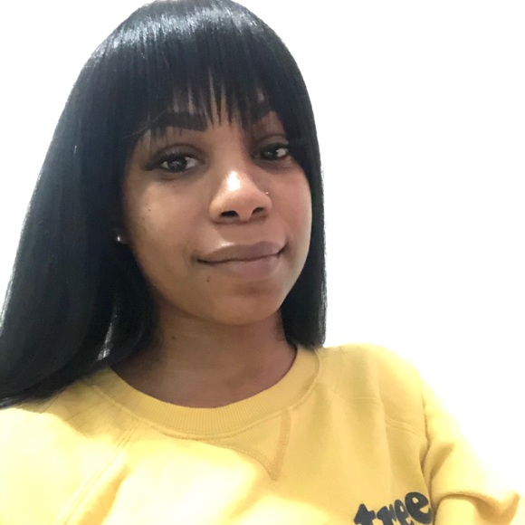 Meet your Posher, Christa - Picture 5 of 5